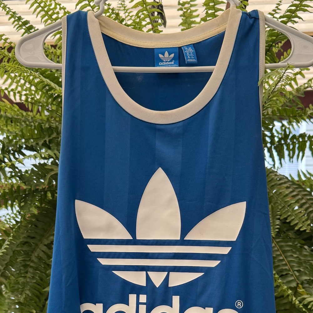 💙 adidas Blue Racerback Tank Top – Size Medium 💙